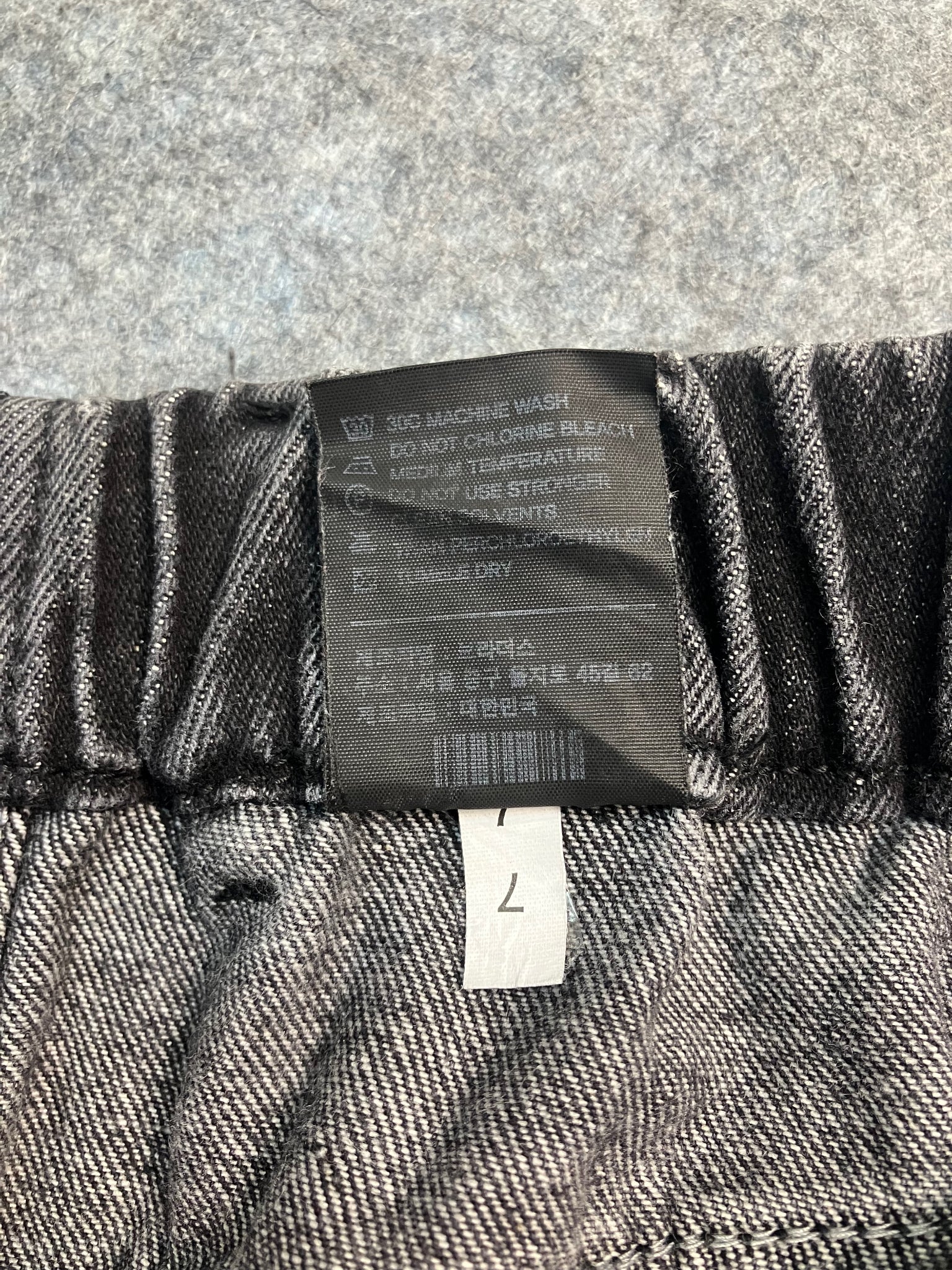 black medium baggy jeans