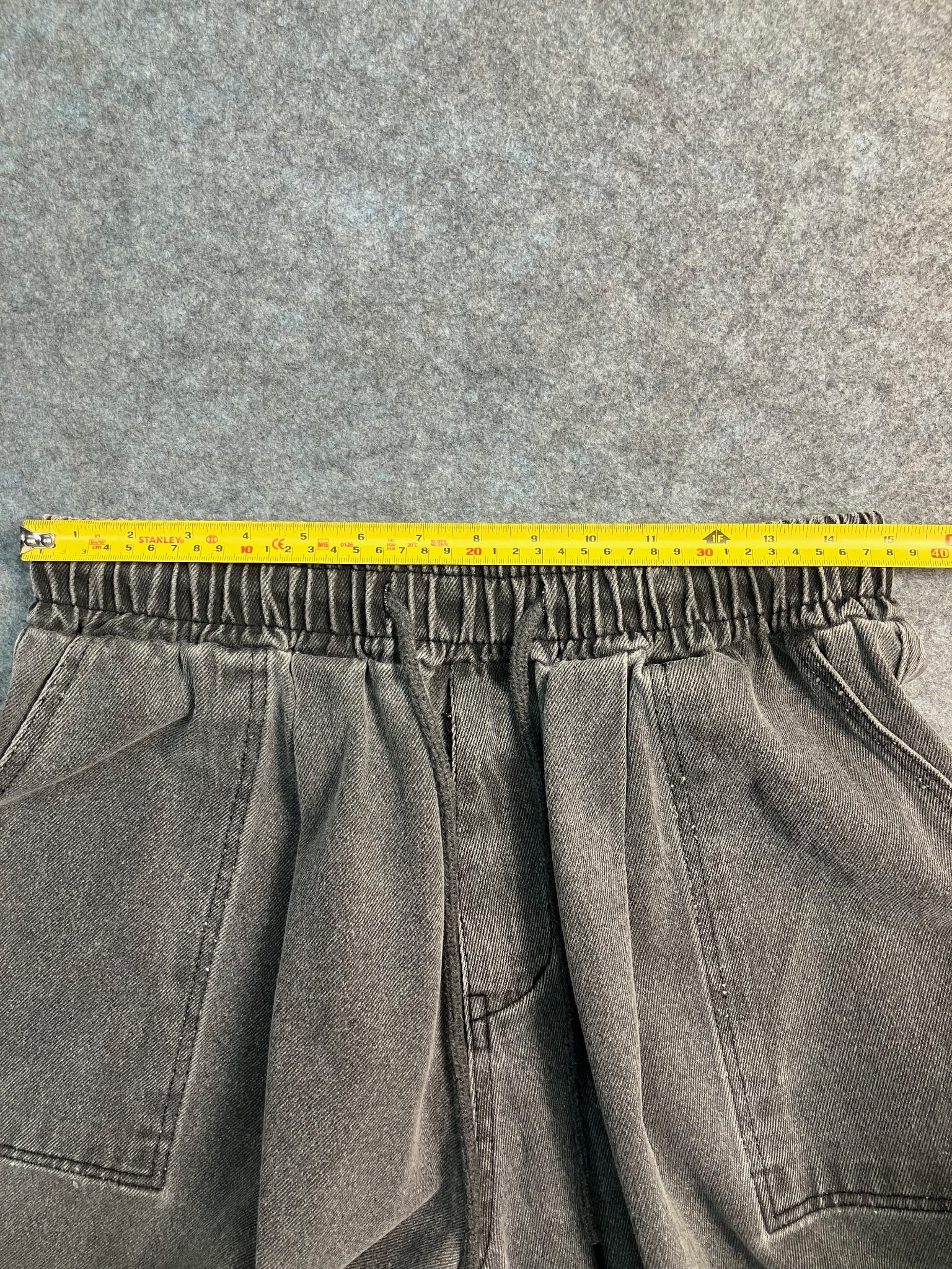 black carpenter jeans