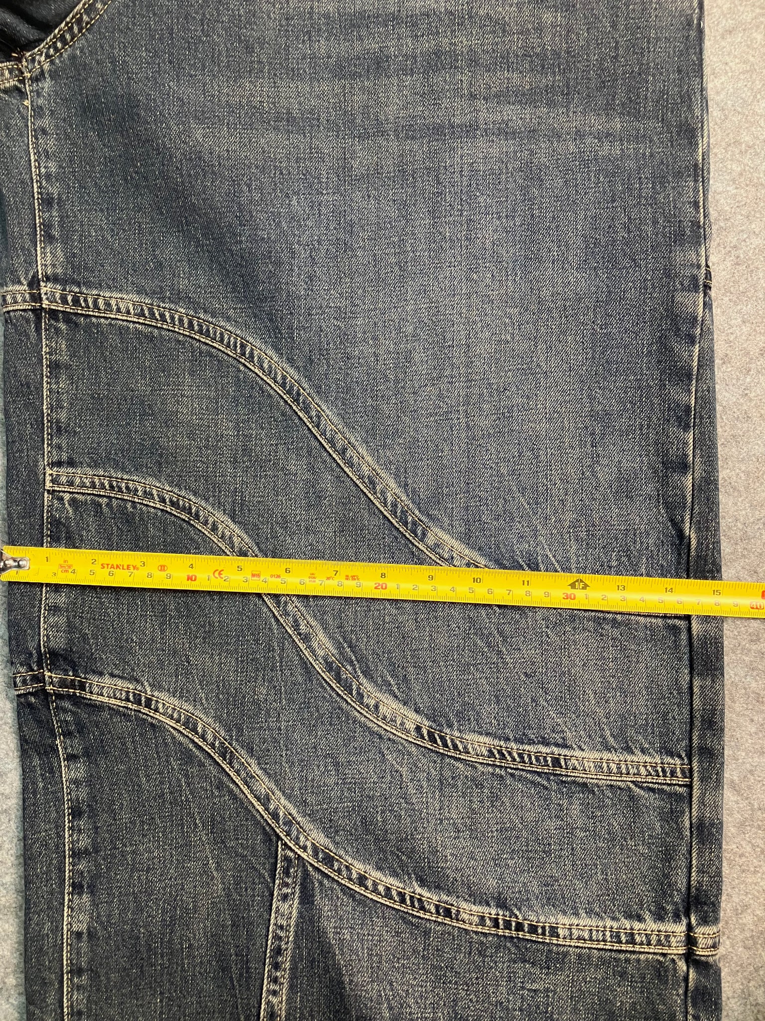 blue y2k baggy jeans