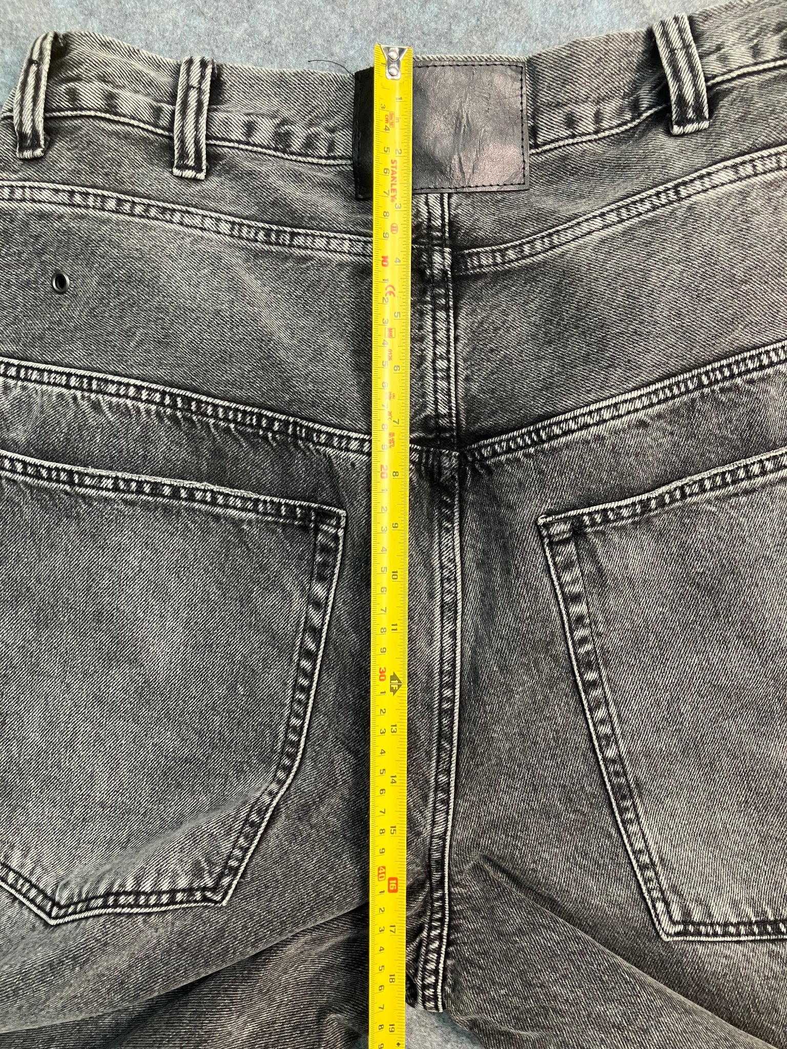 black y2k baggy jeans