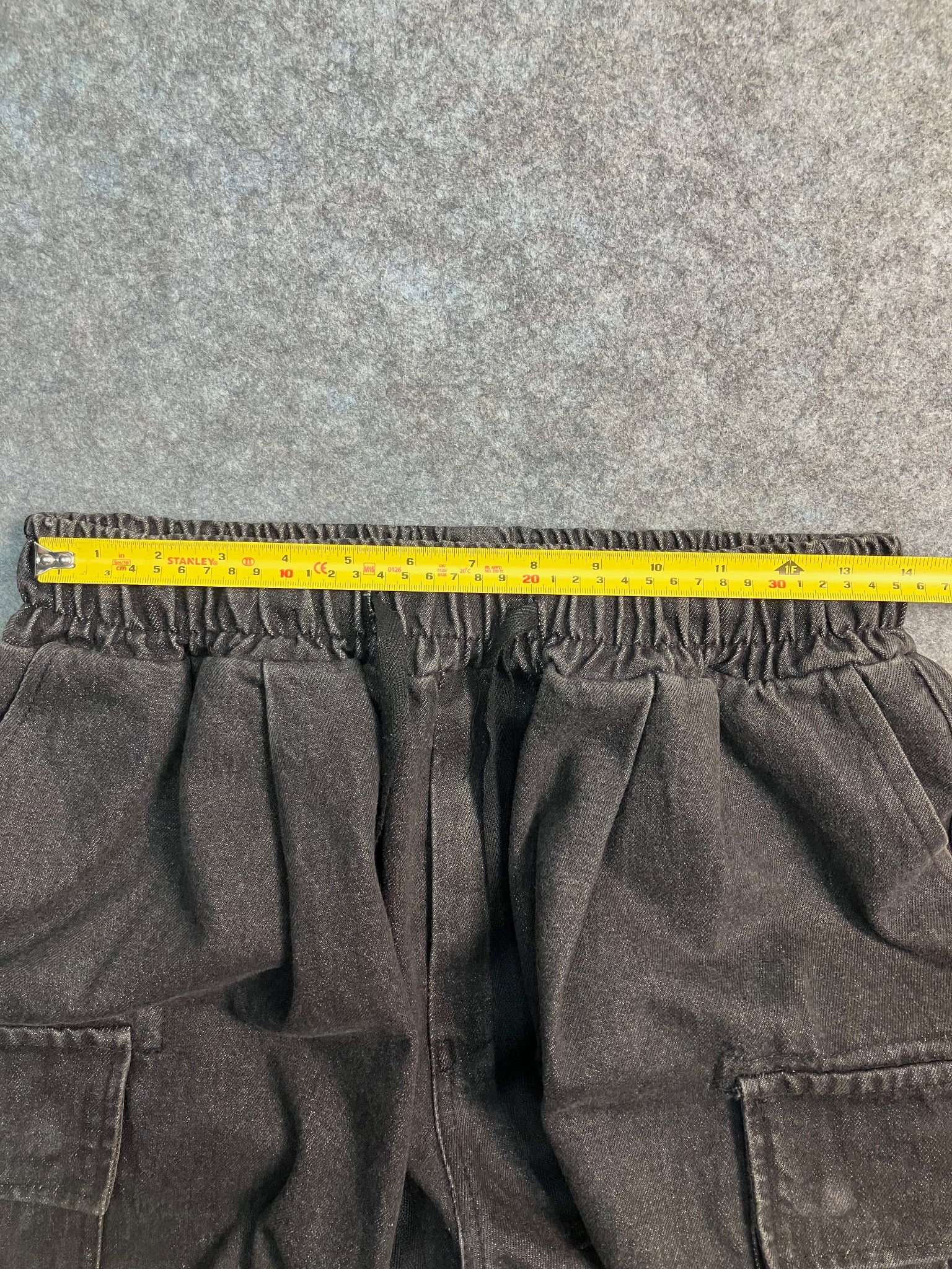 black cargo balloon jeans