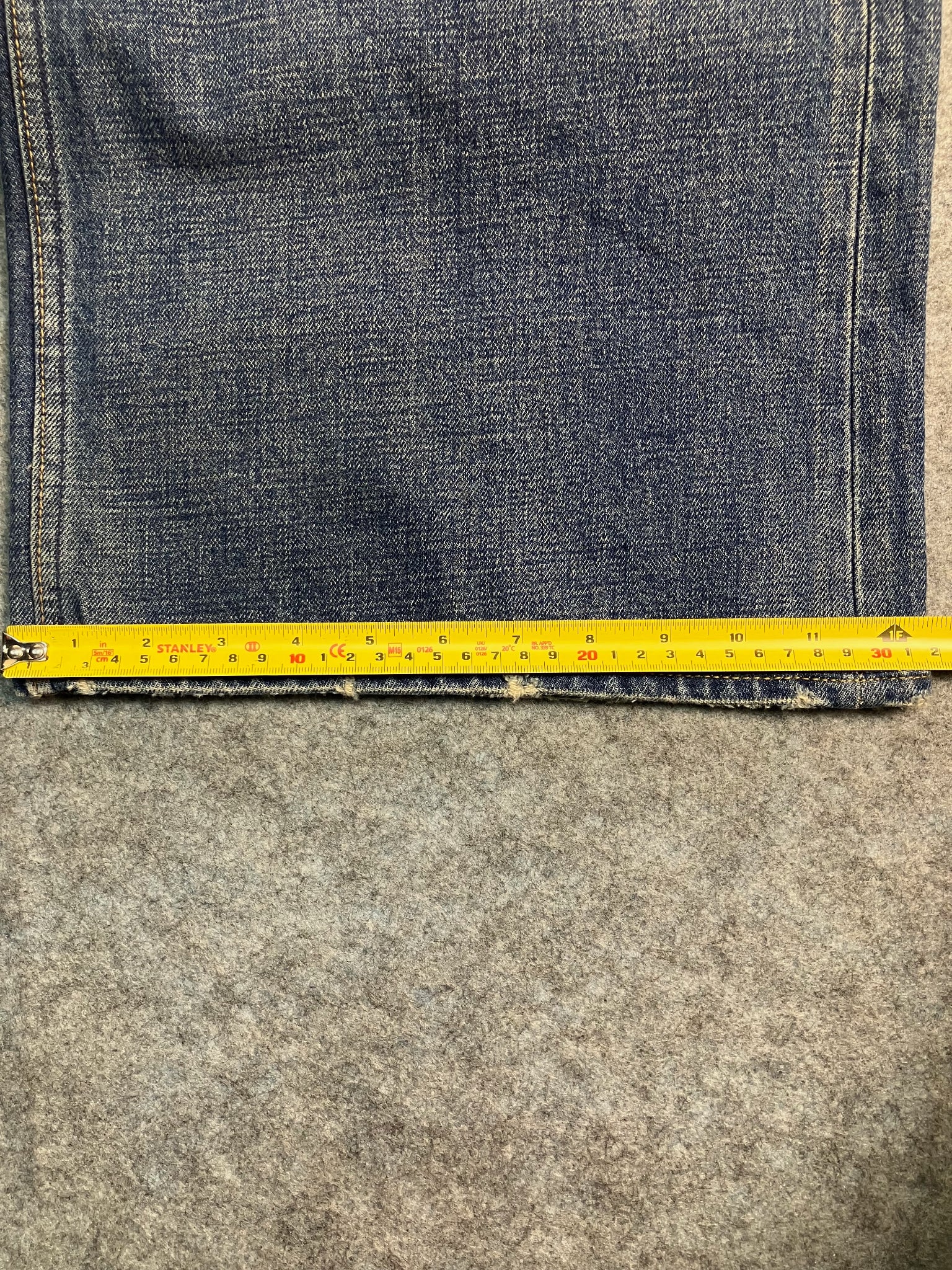 blue jumbo wide-leg jeans