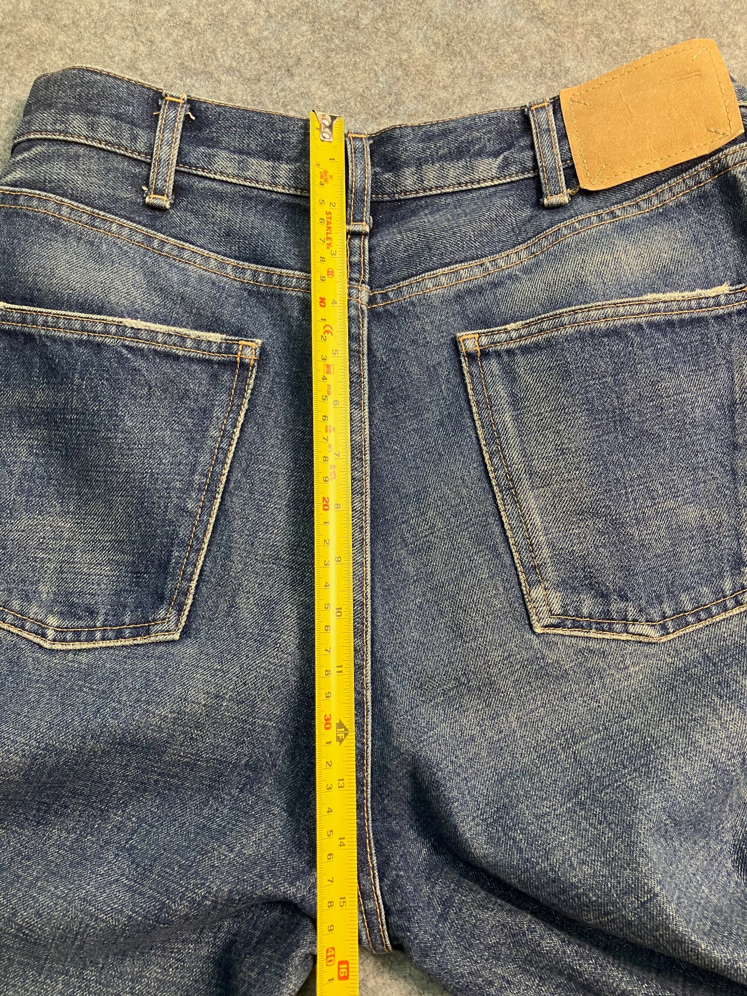 blue jumbo wide-leg jeans