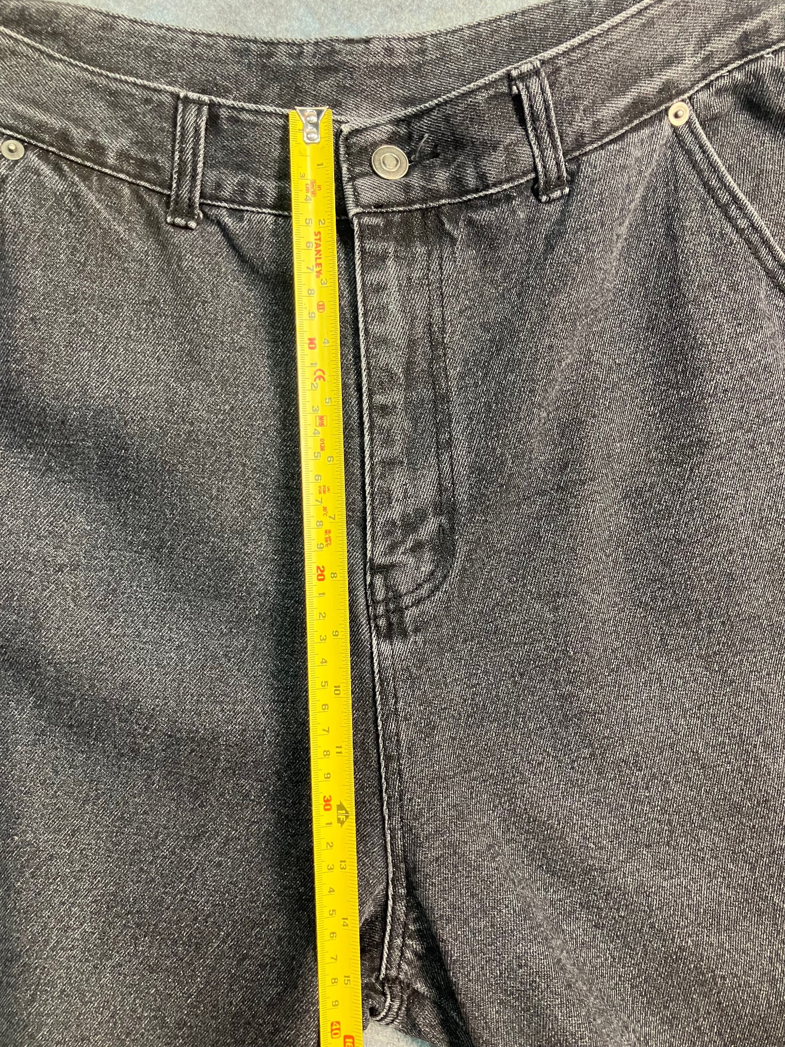 black cargo baggy jeans