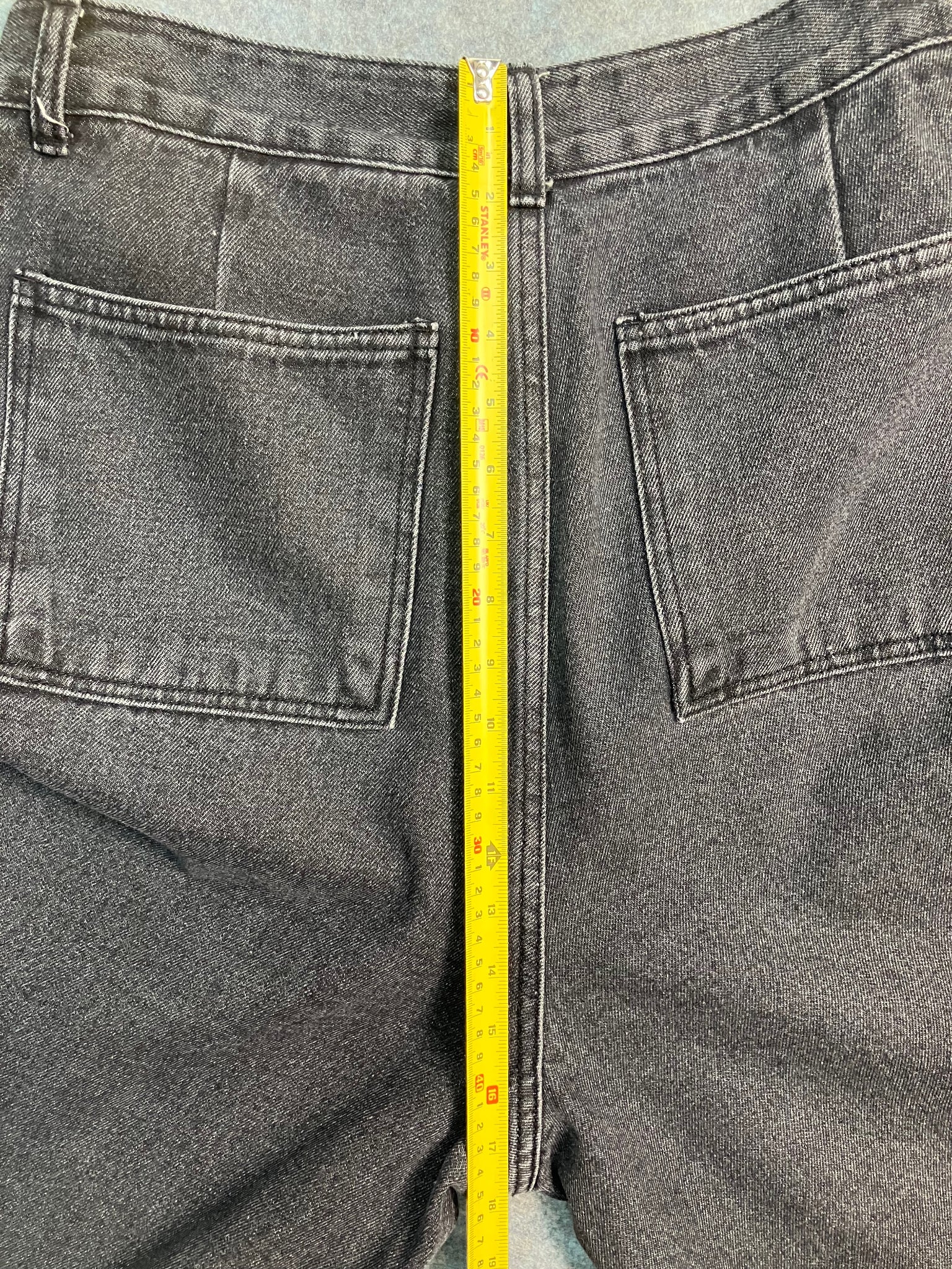 black cargo baggy jeans