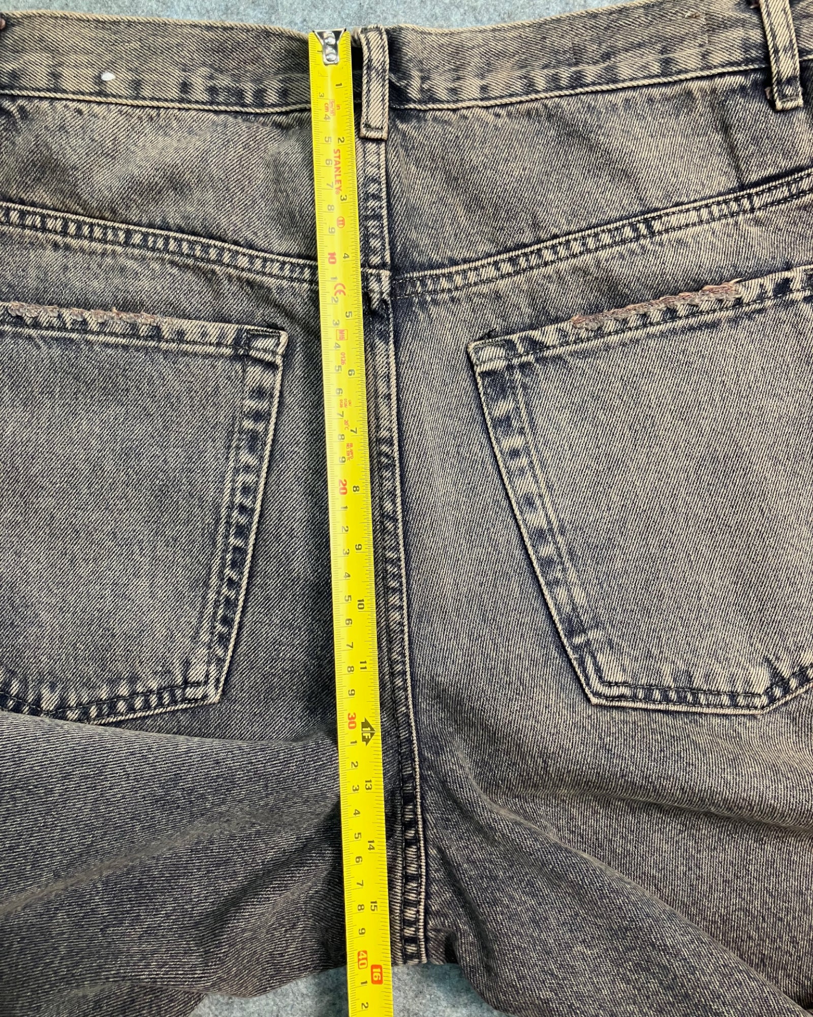 black loose-fit jeans