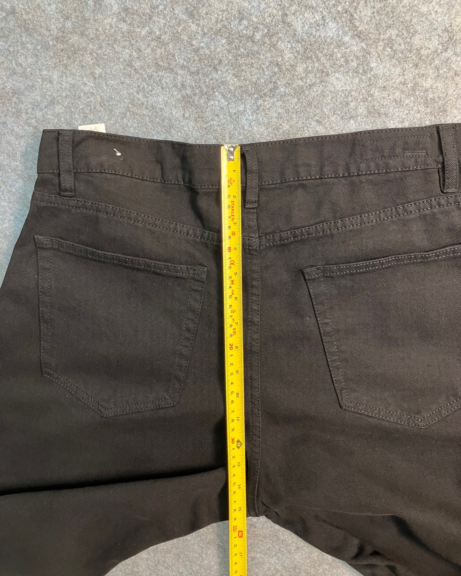 black medium balloon jeans