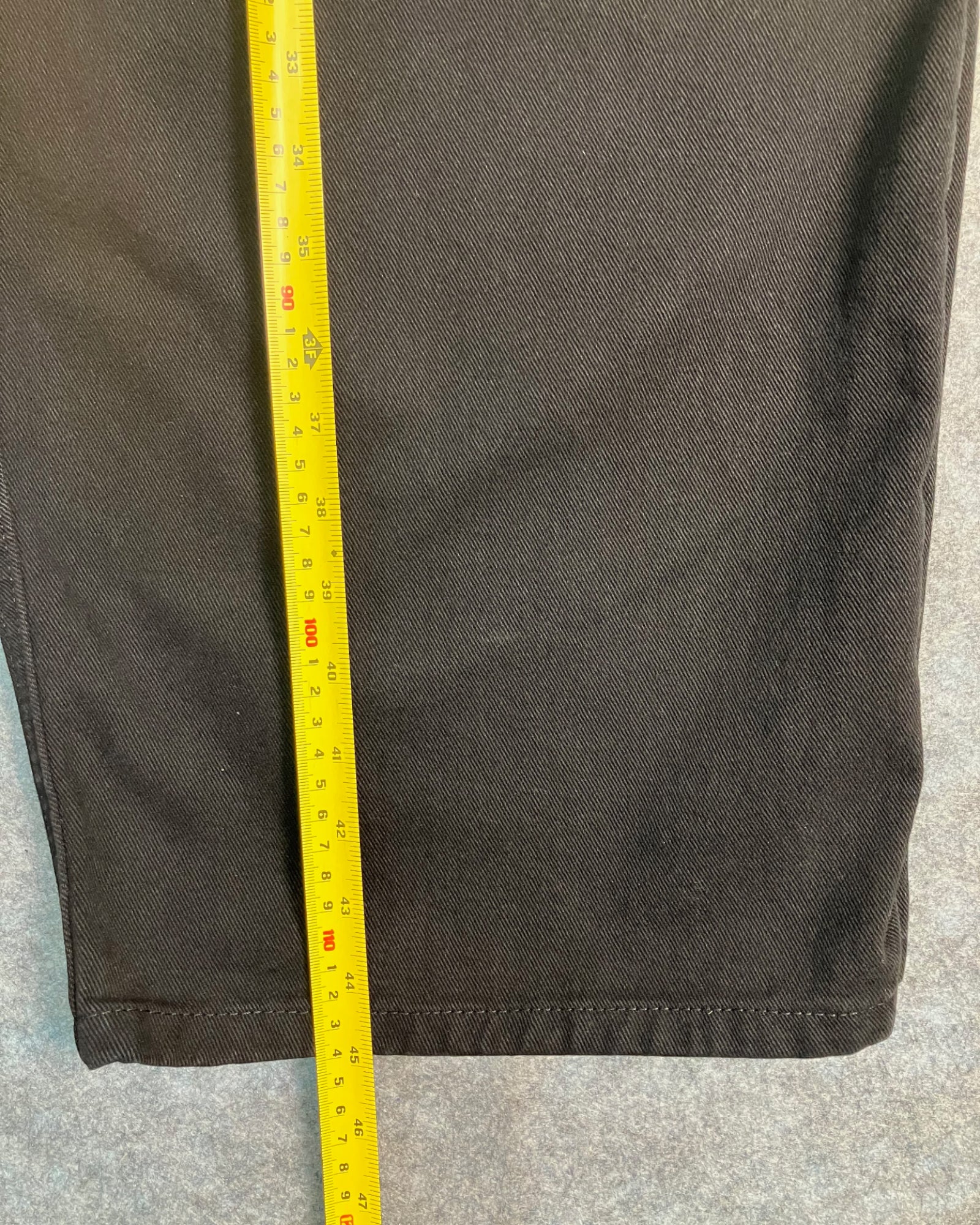 black medium balloon jeans