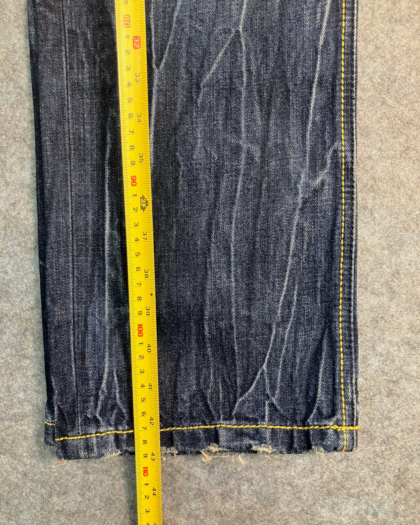 blue vintage wash regular-fit jeans